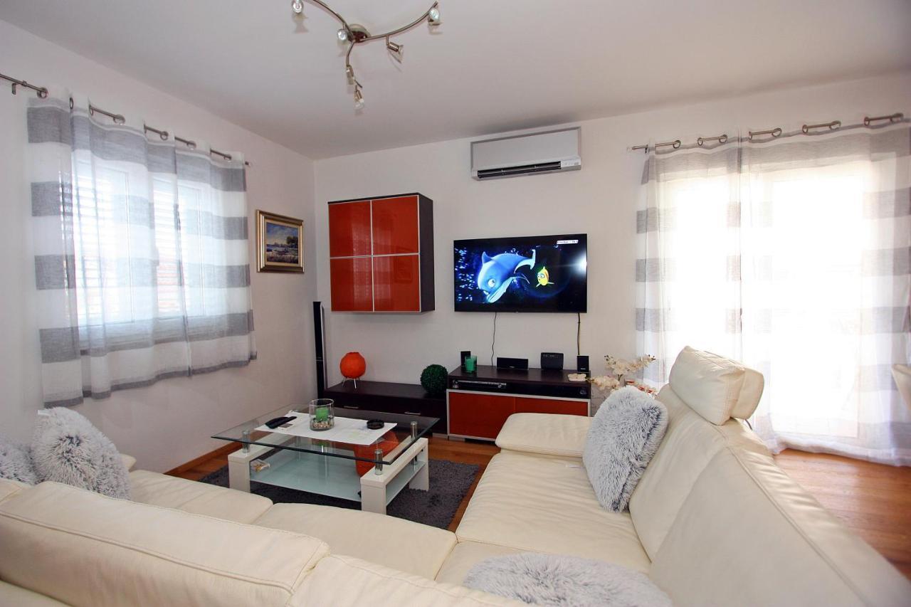 Apartment Petra Супетар Екстериор снимка