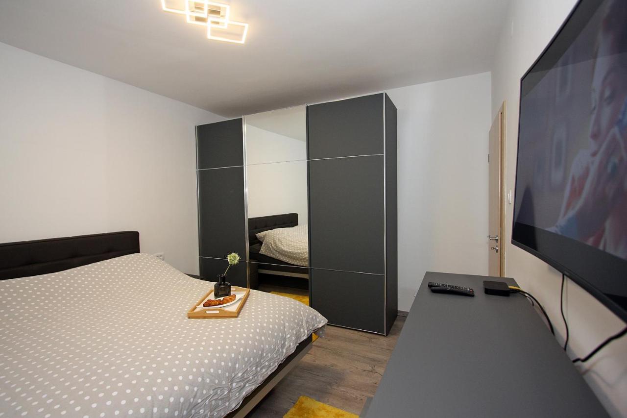 Apartment Petra Супетар Екстериор снимка