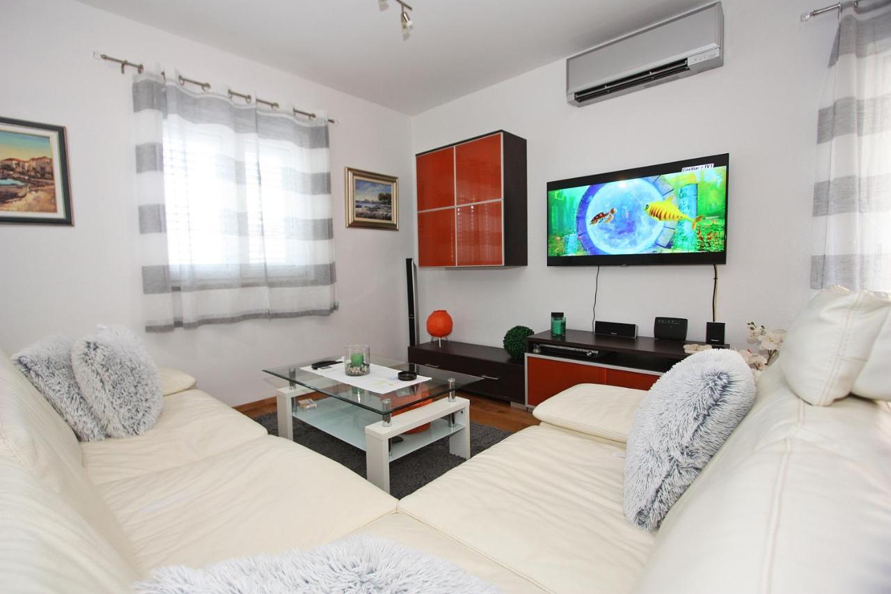 Apartment Petra Супетар Екстериор снимка