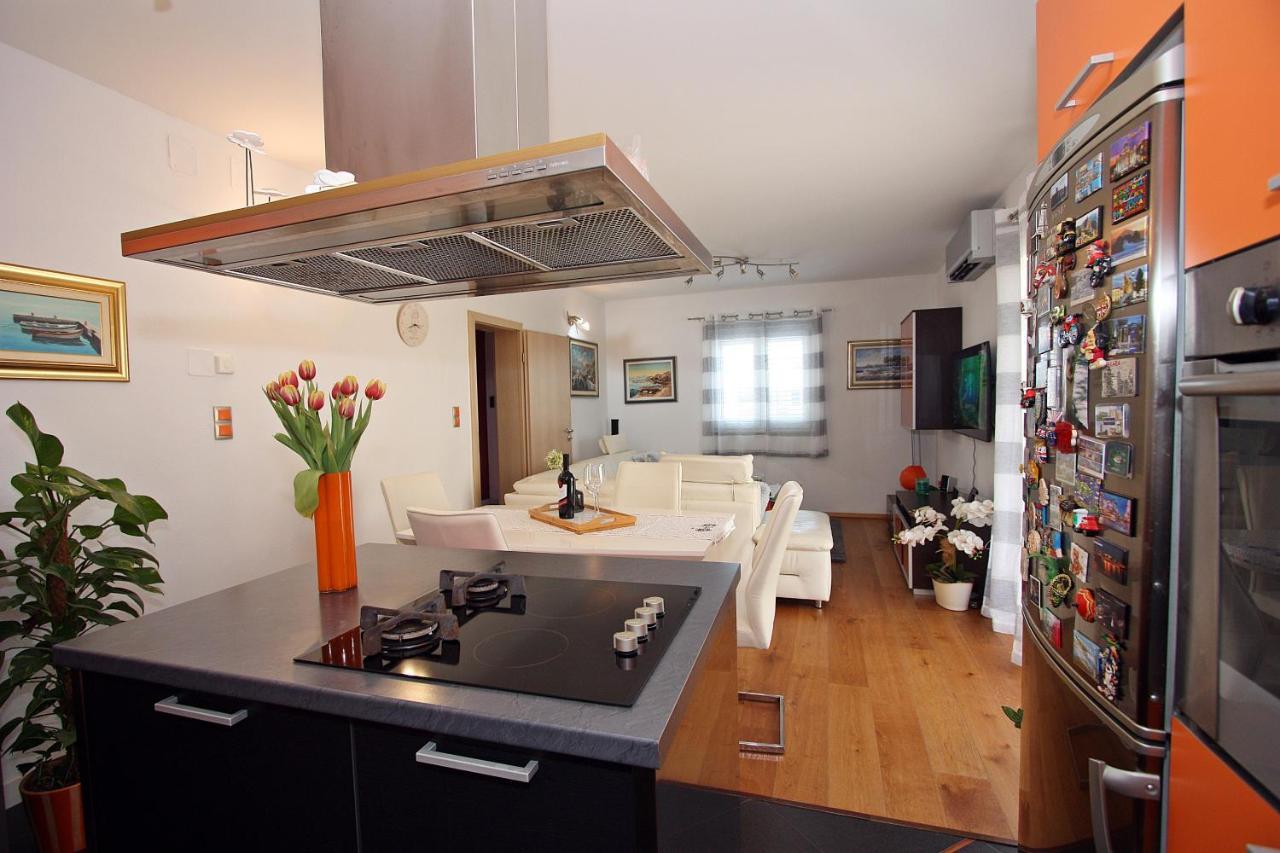 Apartment Petra Супетар Екстериор снимка