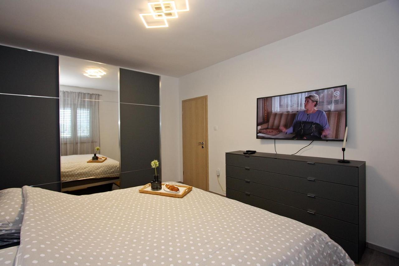 Apartment Petra Супетар Екстериор снимка